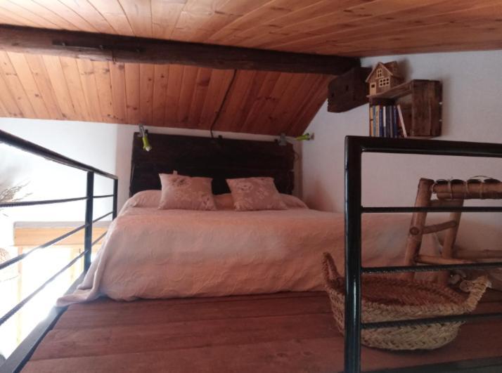 Holiday home Les Lludrigues Casa Loft Con Aire Ac Y Terraza Arnes