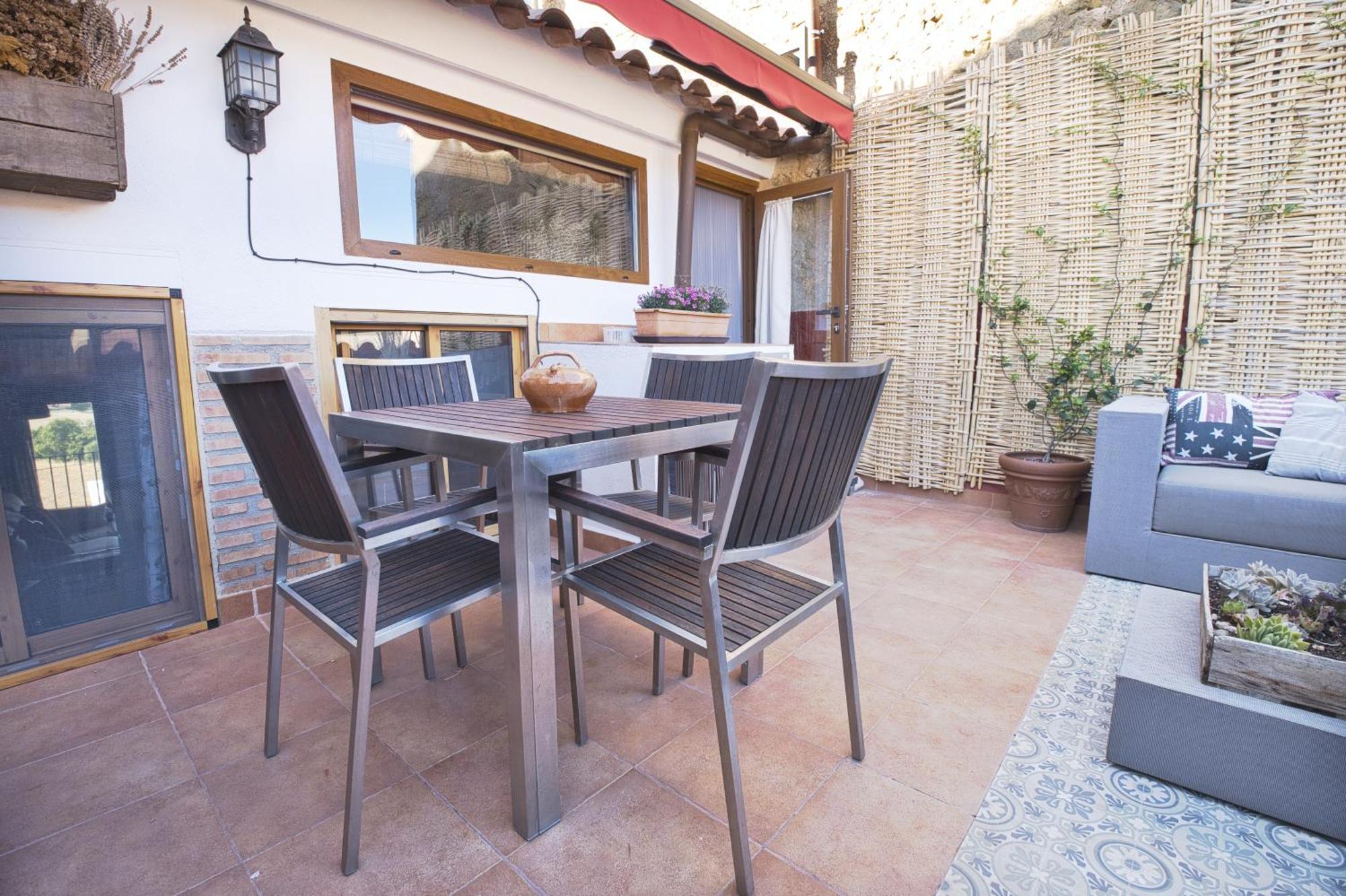 Les Lludrigues Casa Loft Con Aire Ac Y Terraza Hébergement de vacances *