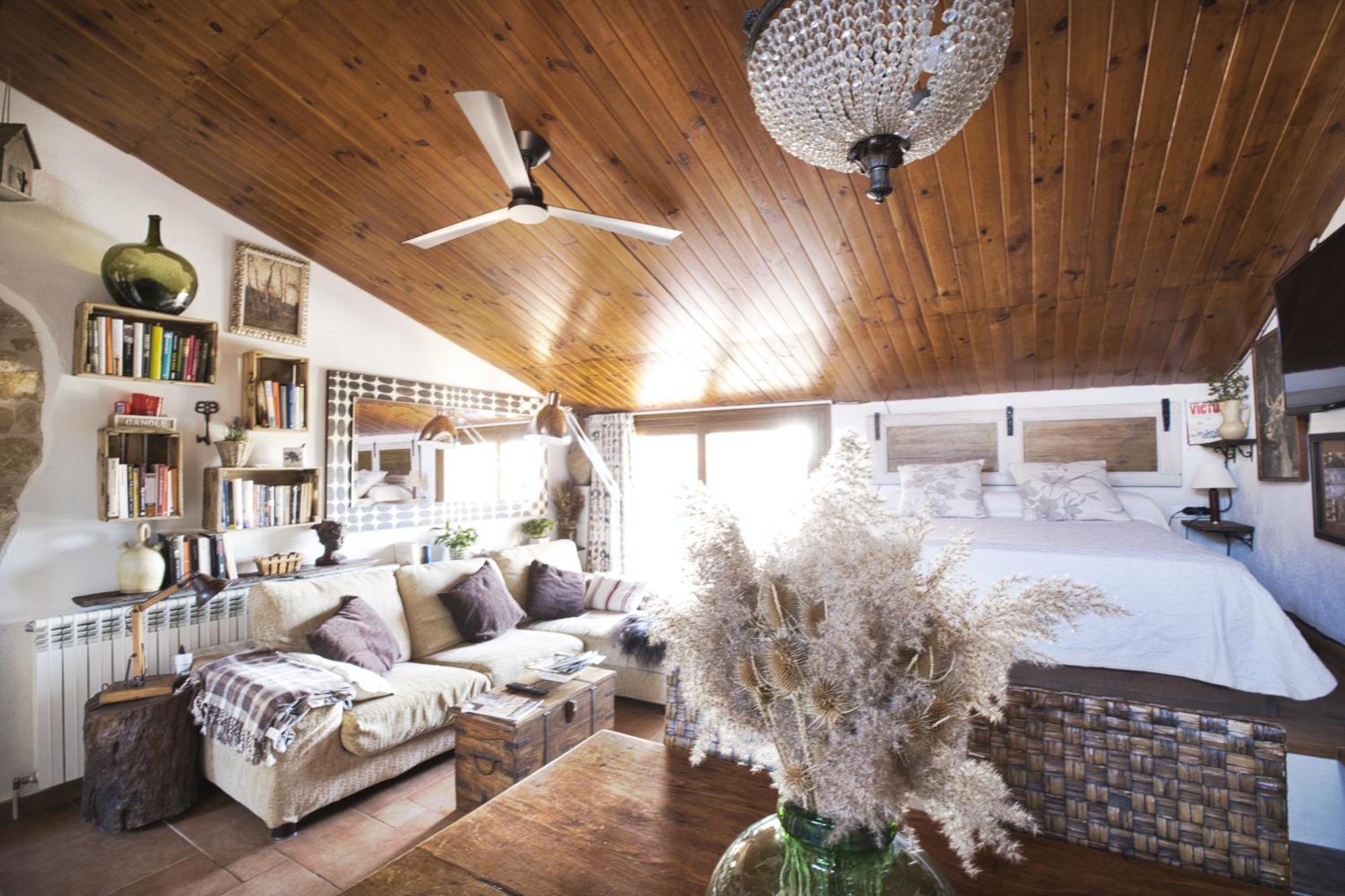 Les Lludrigues Casa Loft Con Aire Ac Y Terraza Holiday home *